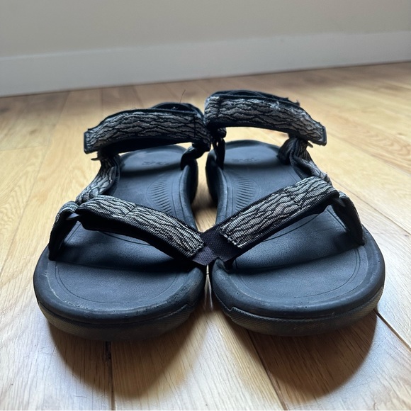 Men’s Teva Sandals - Picture 3 of 11
